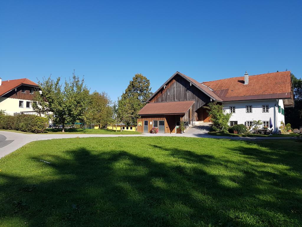 Ferienhof Kehlbauer Hof bei Salzburg Exterior foto